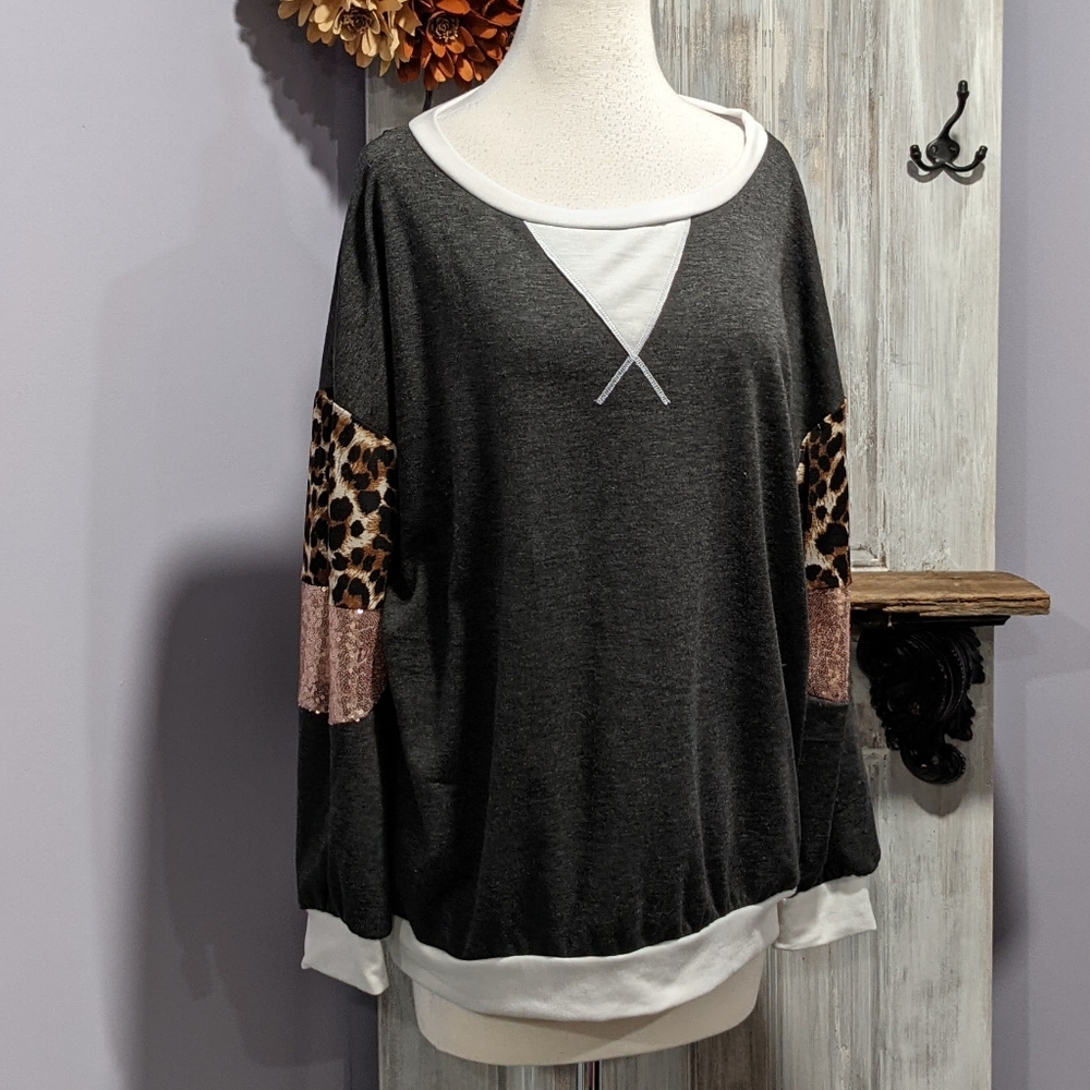 Bibi gray sweatshirt, patterned sleeves